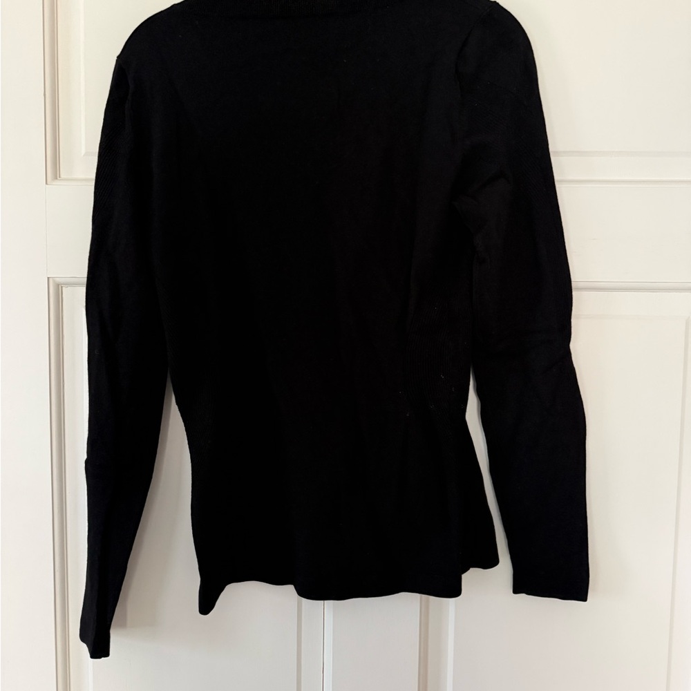 Elie Tahari Black Long Sleeve V-Neck Top - Picture 2 of 3
